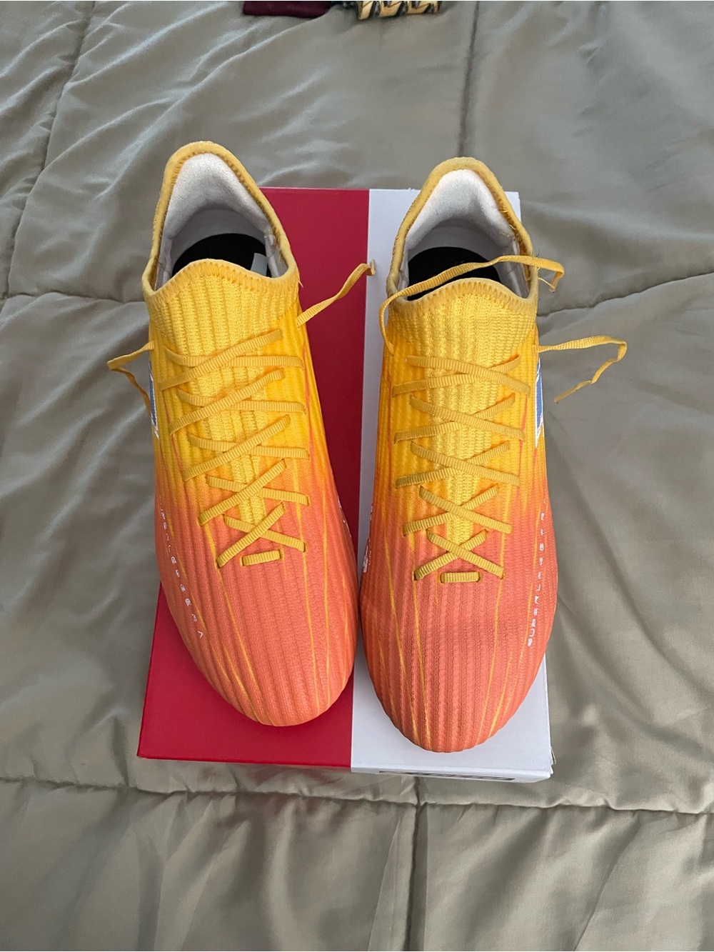 Like New Lotto Soccer Cleats.